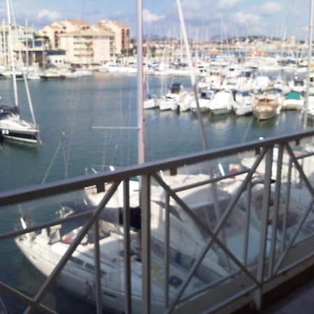 Port Frejus Cap Hermes Vue Mer Et Port Pieds Dans L'Eau Piscine Pkg Екстер'єр фото