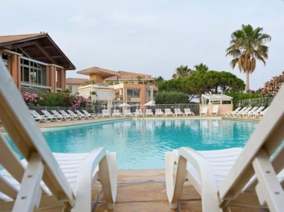 Port Frejus Cap Hermes Vue Mer Et Port Pieds Dans L'Eau Piscine Pkg Екстер'єр фото